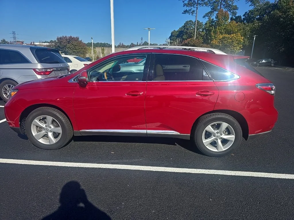 Used 2011 Red Lexus 350 image 8