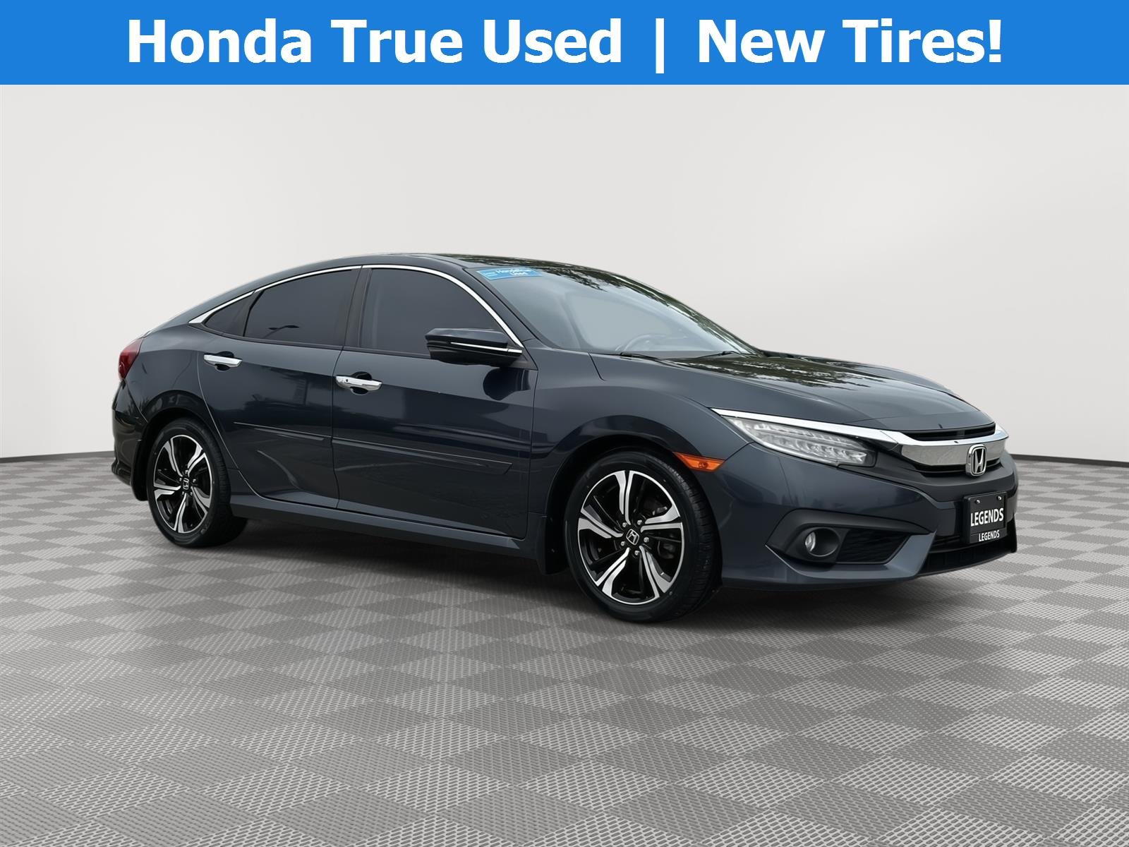 2016 Honda Civic Touring CVT's photo