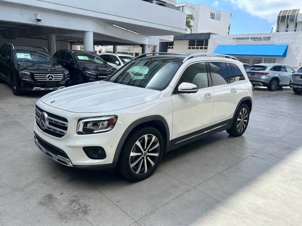 Certified Used 2023 White Mercedes-Benz GLB 250 image 3