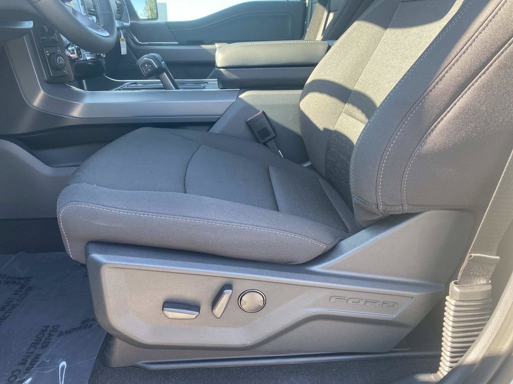 New 2026 Avalanche Ford XLT image 12
