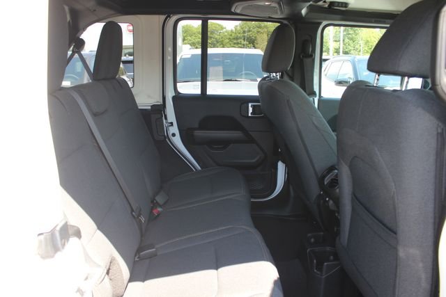 Used 2025 White Jeep Sahara image 30