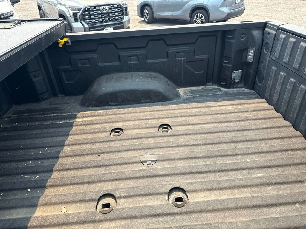 Used 2022 Onyx Black GMC AT4 image 13