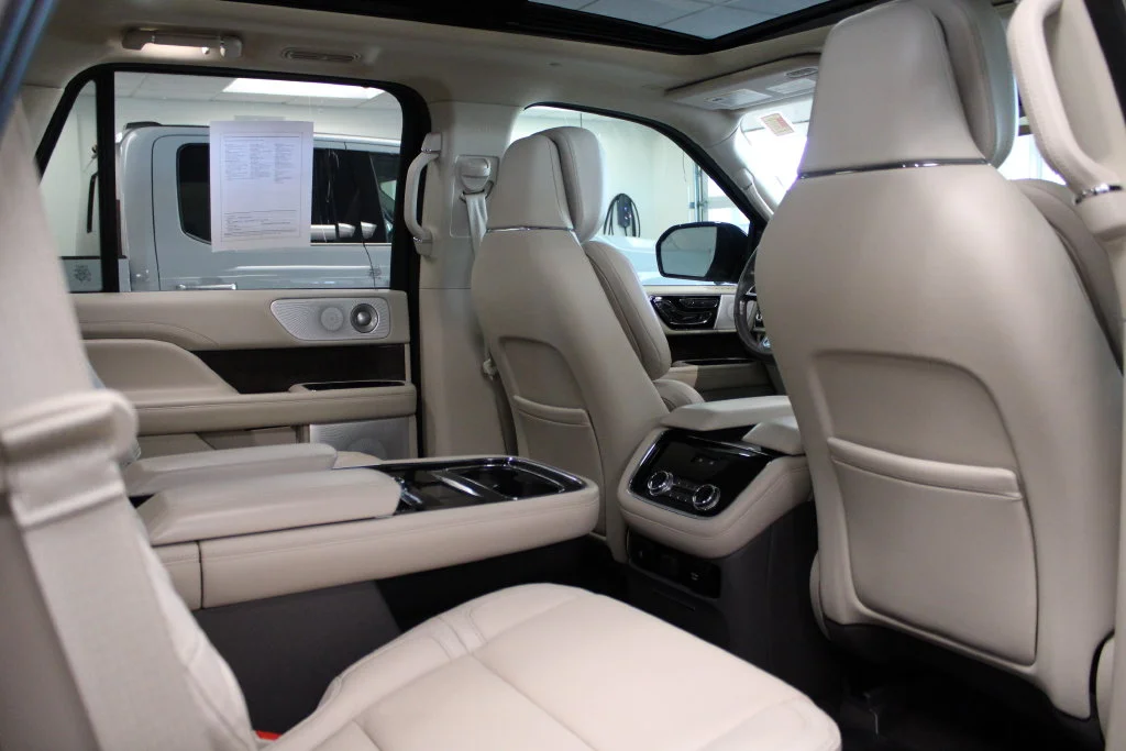 Used 2021 Black Lincoln Reserve image 60