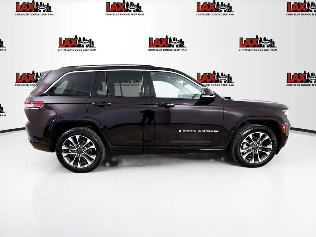 Used 2022 Brown Jeep Overland 4xe image 8