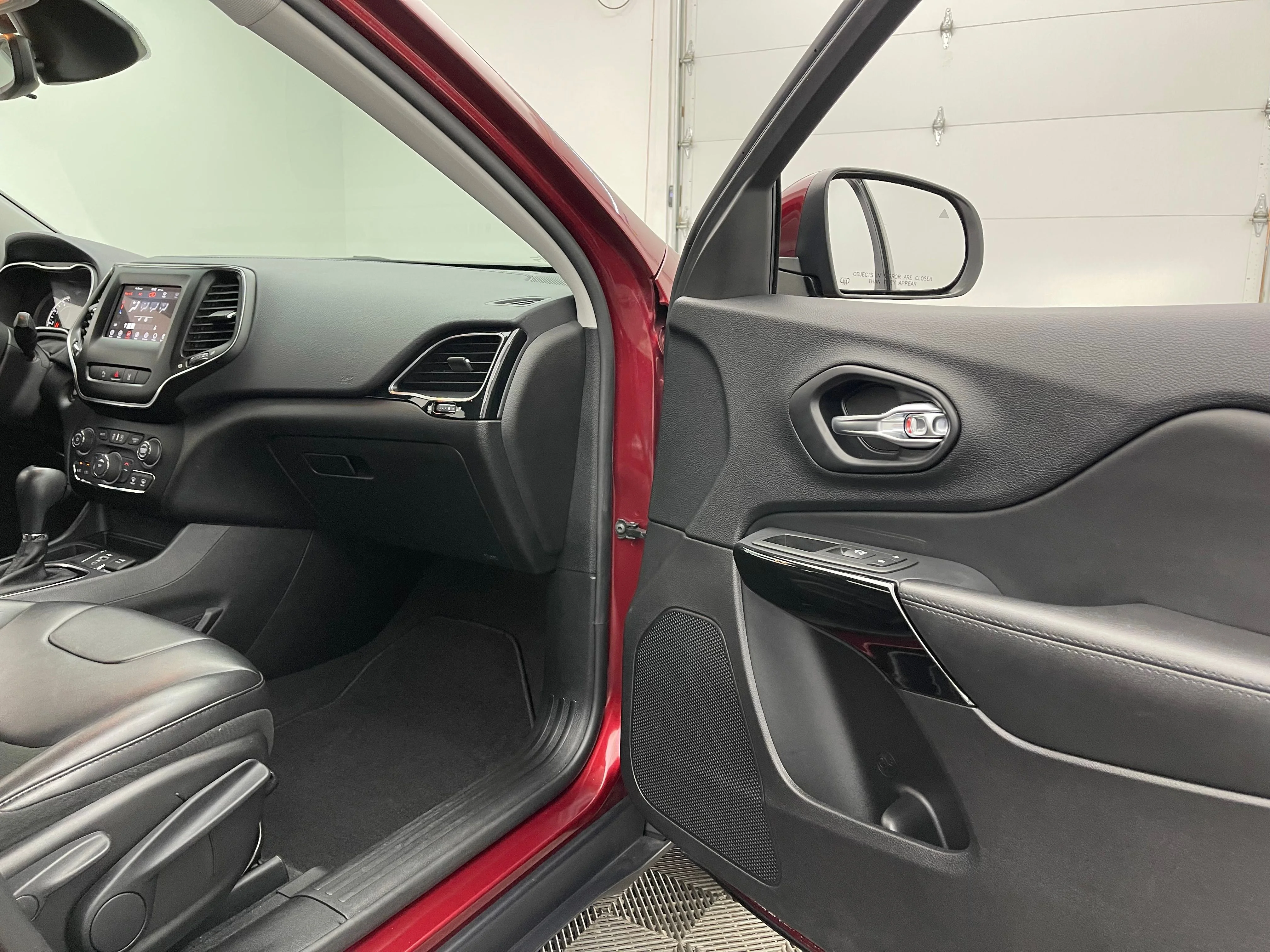 Used 2021 Velvet Red Pearlcoat Jeep Latitude Plus image 30