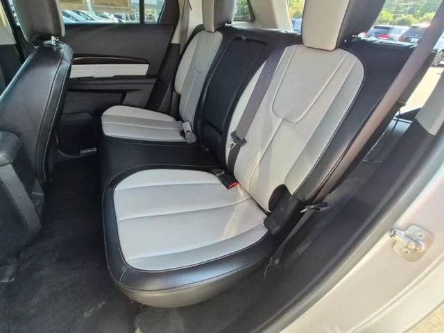 Used 2017 Silver GMC Denali image 29