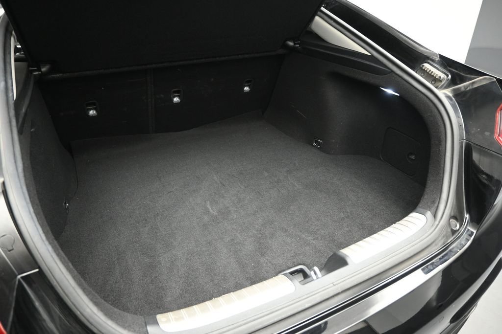Used 2019 Black Kia Premium image 26