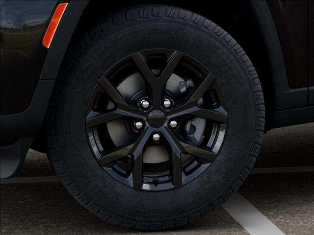 New 2026 Diamond Black Crystal Pearl-Coat Exterior Paint Jeep Altitude image 8