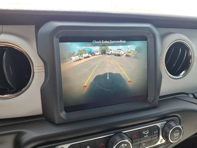 Used 2023  Jeep High Altitude image 26