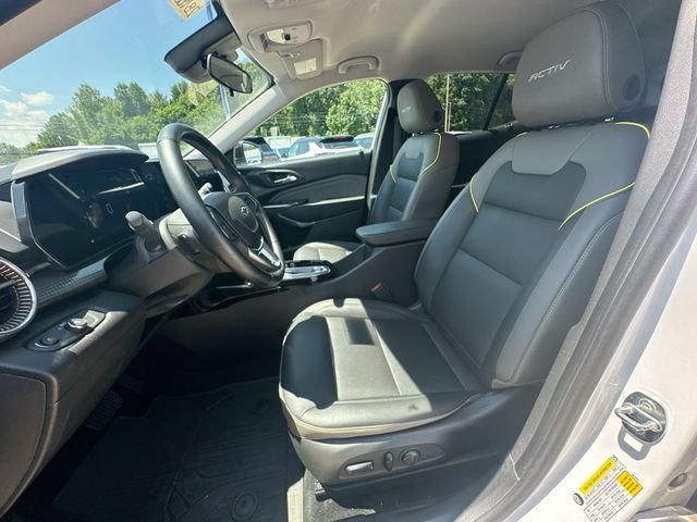 Used 2024 Summit White Chevrolet ACTIV image 21
