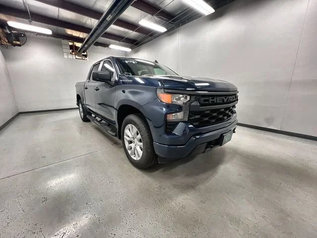 2022 Chevrolet Silverado 1500 Custom - Photo 2