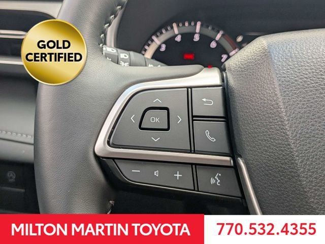 Certified Used 2025  Toyota XLE image 26