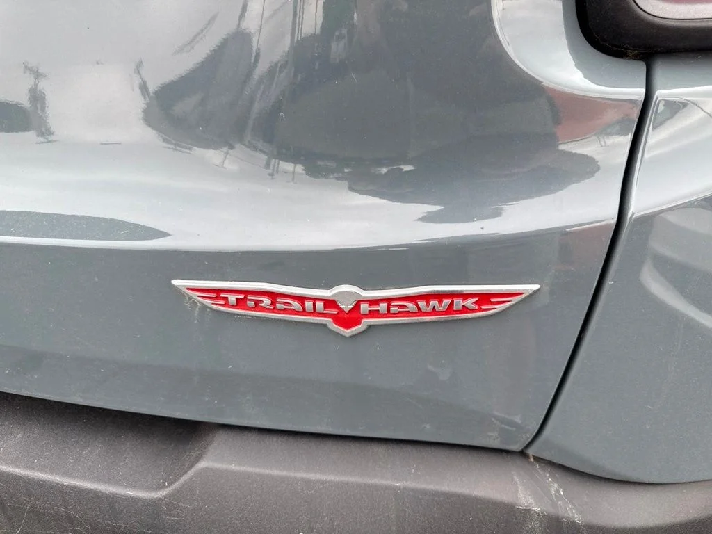 Used 2017 Gray Jeep Trailhawk image 36