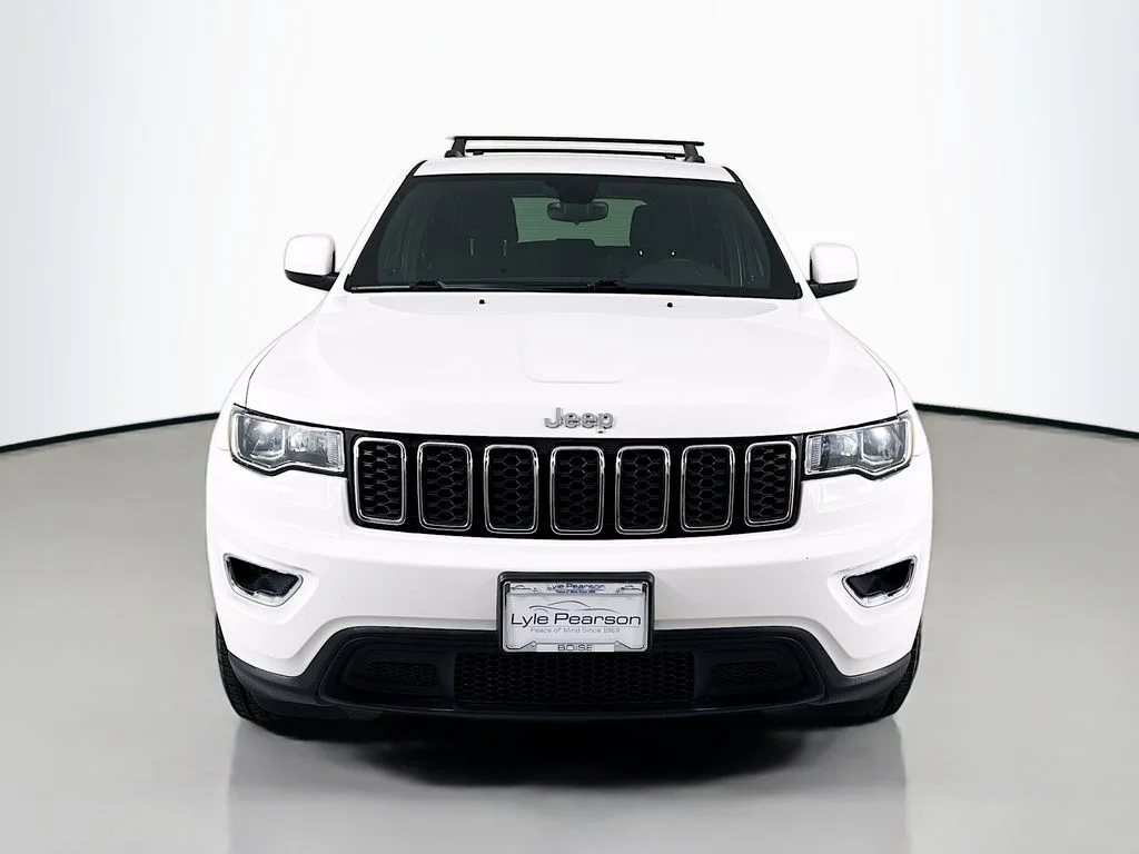 Used 2017 White Jeep Laredo image 6