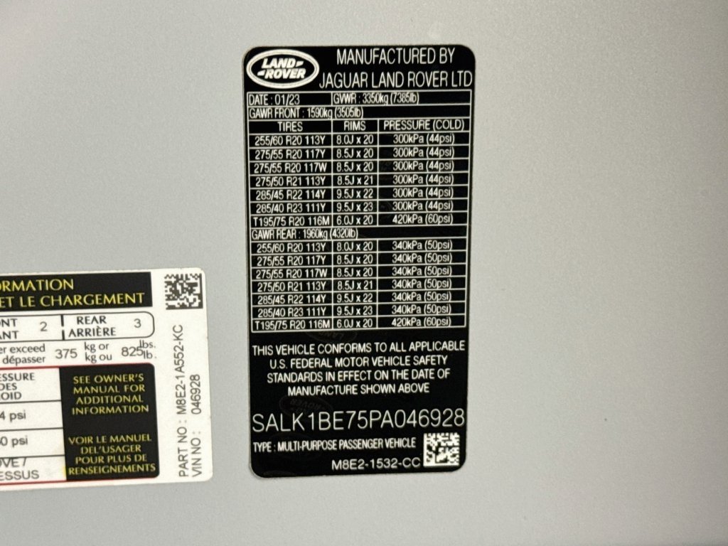 Certified Used 2023 Silver Land Rover Autobiography image 33