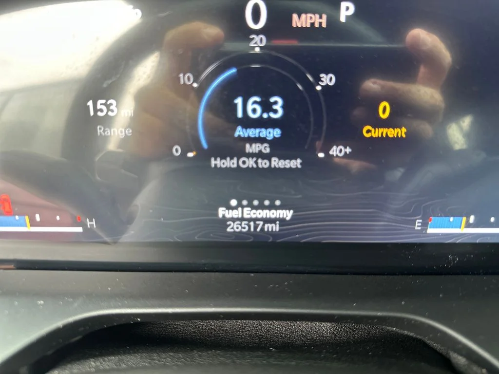 Used 2023 Red Jeep Altitude X image 17