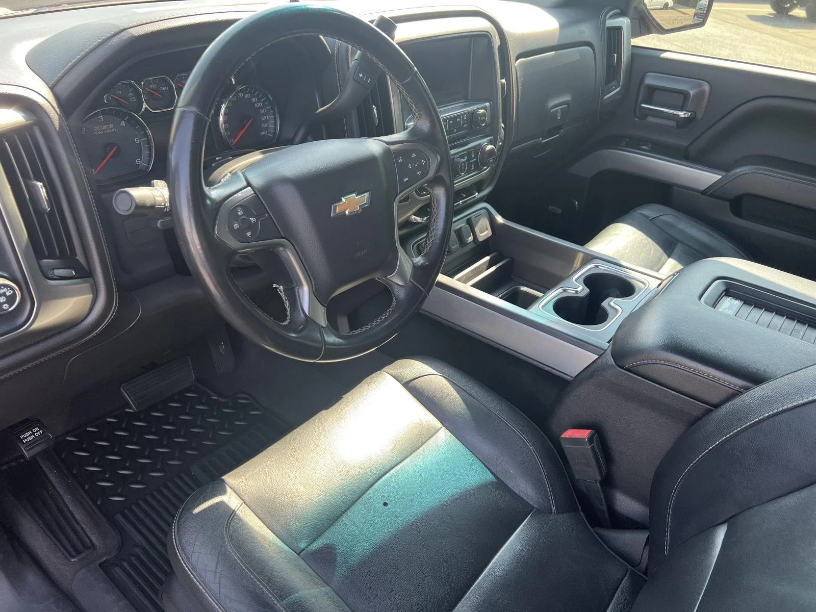 2018 Chevrolet Silverado 1500 LTZ Z71 - Photo 2