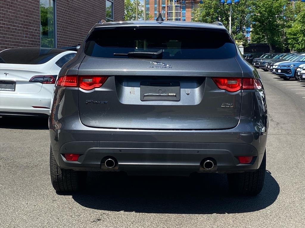 Used 2018 Gray Jaguar 25t R-Sport image 4