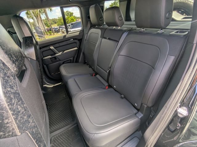 New 2026 Narvik Black Land Rover OCTA Black image 12