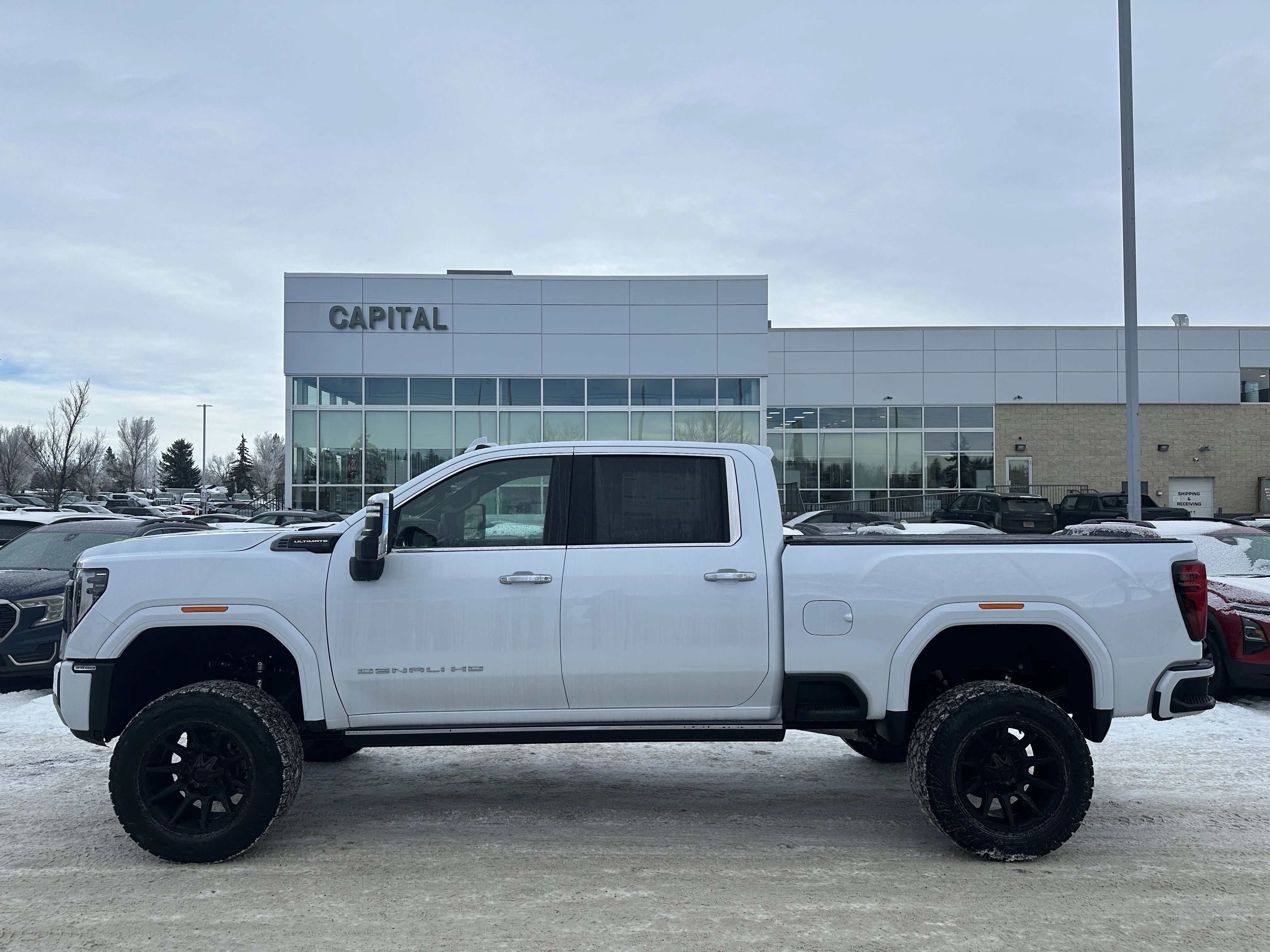 New 2026 Polar White Tricoat GMC Denali Ultimate image 3