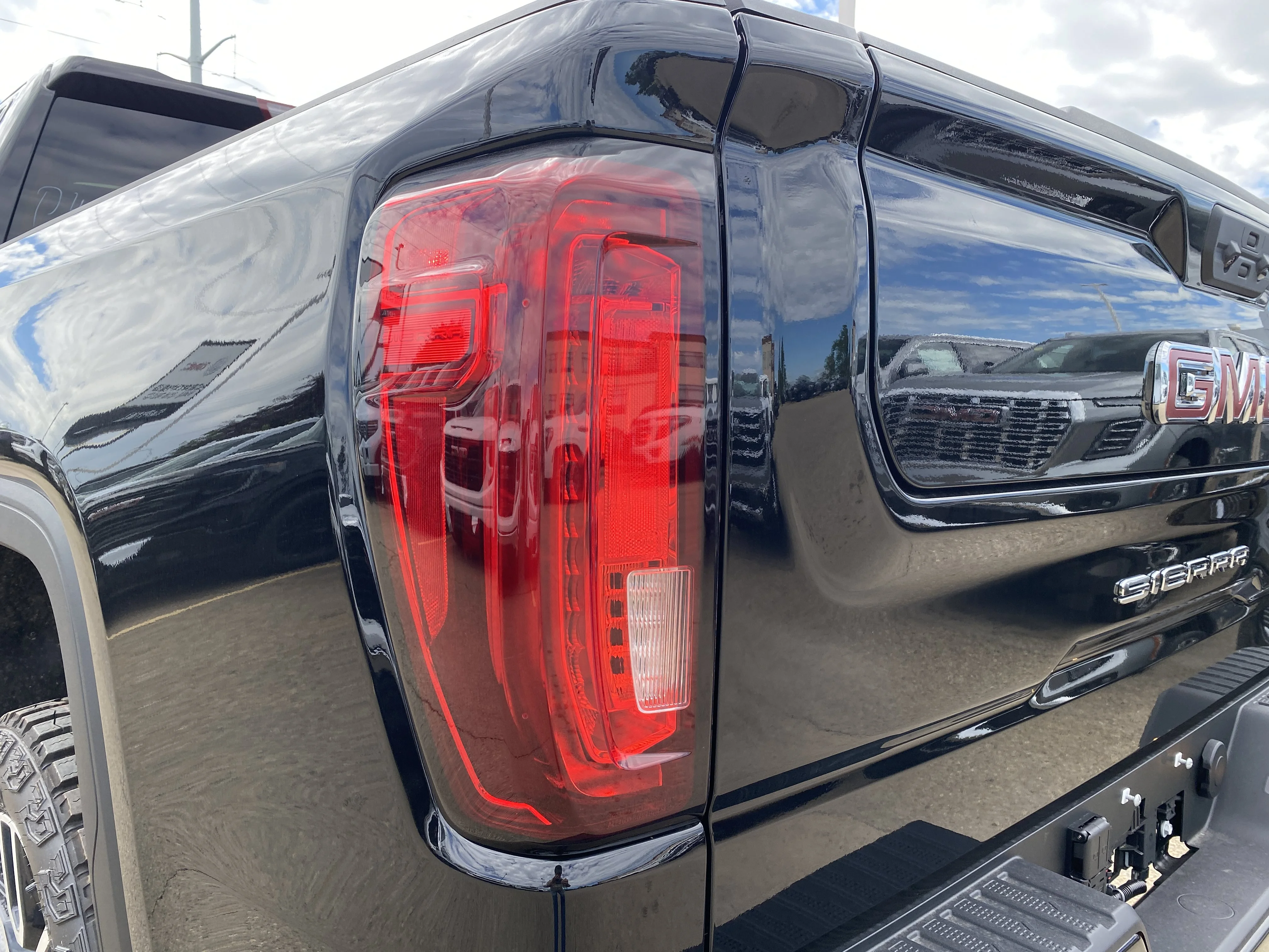 New 2026 ONYX BLACK GMC AT4 image 11