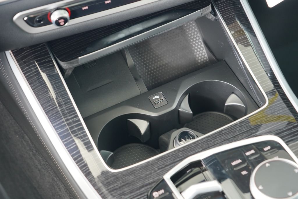 New 2026 Alpine White BMW sDrive40i image 25