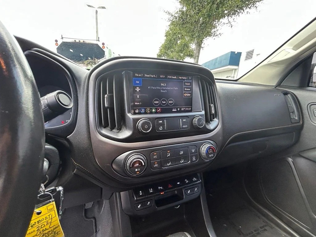 Used 2021 Summit White GMC AT4 w/Leather image 12