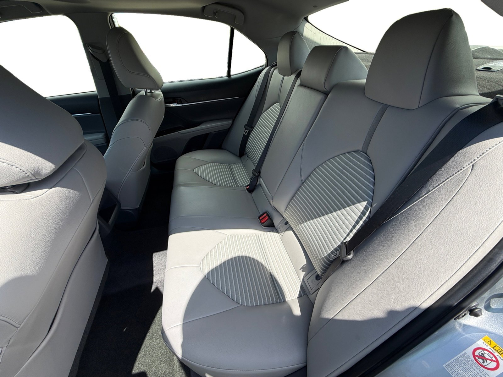 Used 2018 Celestial Silver Metallic Toyota SE image 16