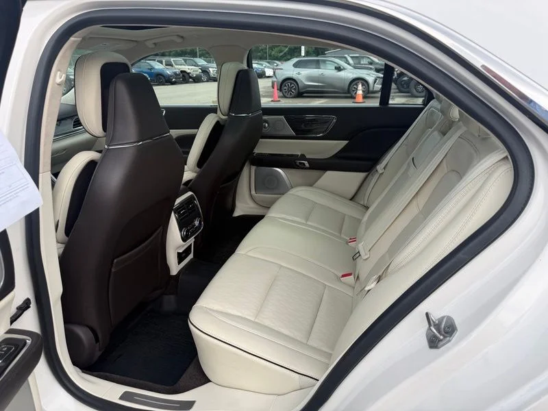 Used 2017 White Lincoln Black Label image 6