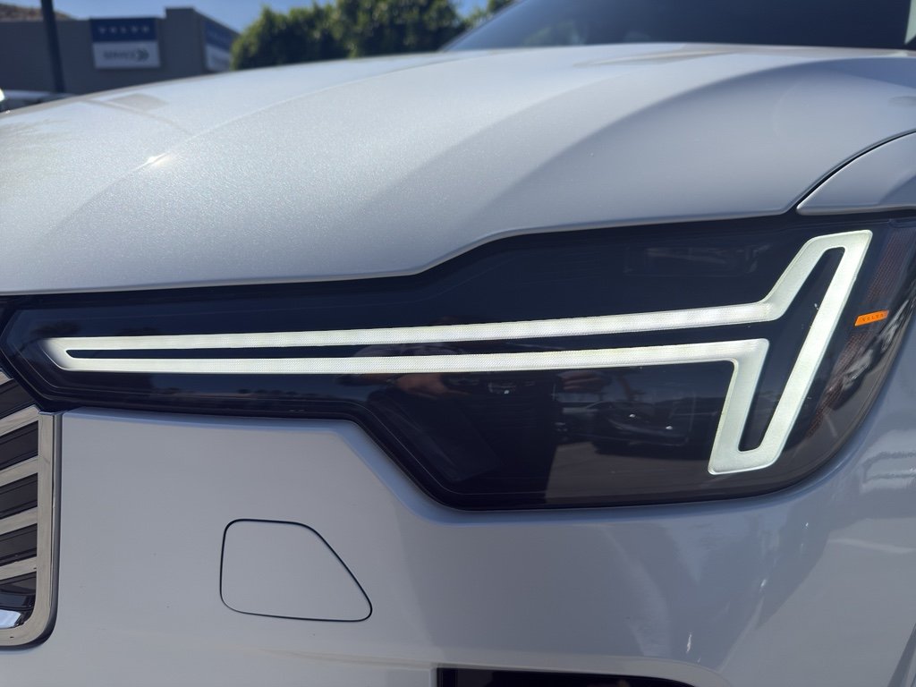 2025 Volvo XC90 Ultra - Photo 12