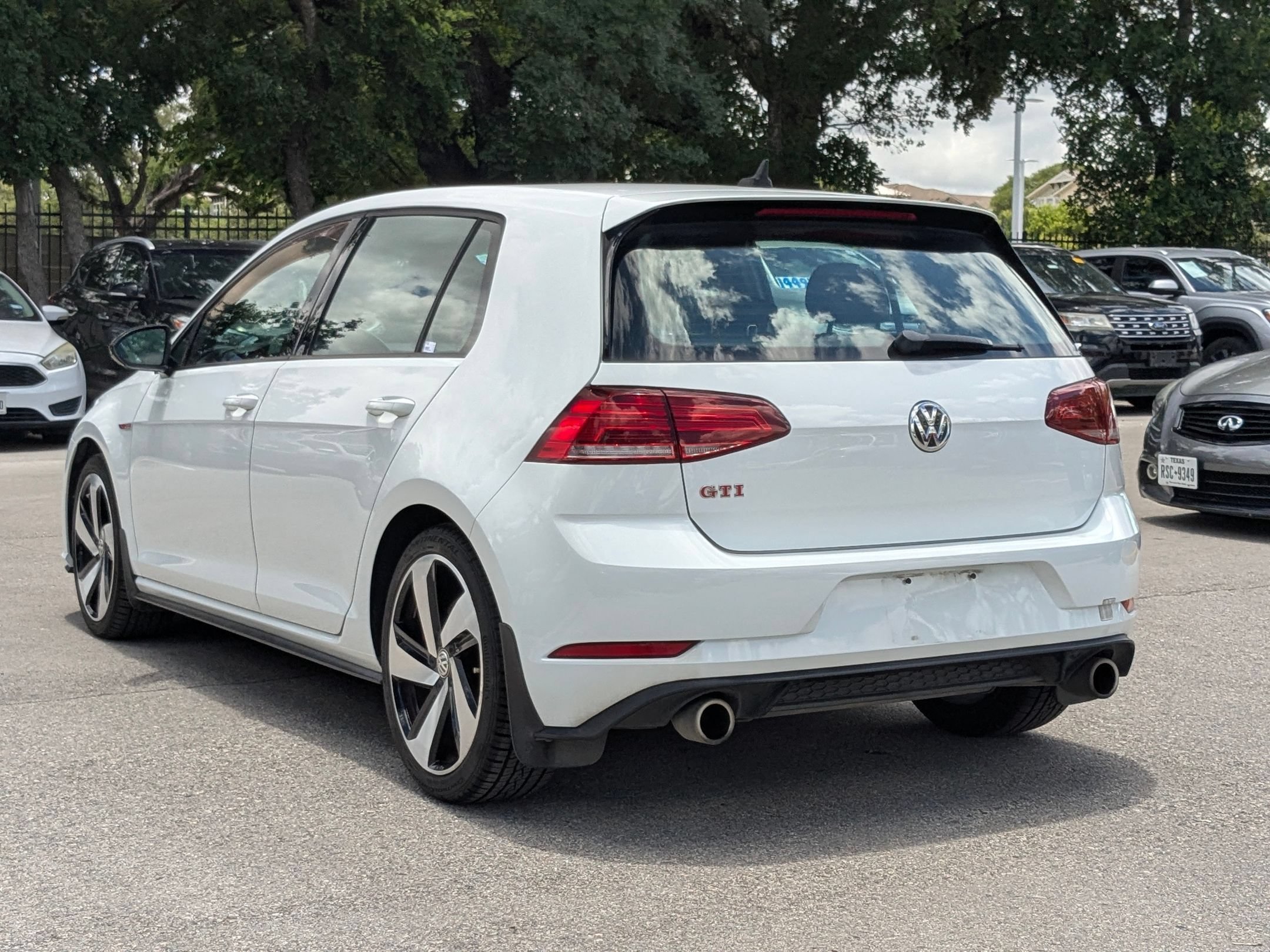Used 2020 Pure White Volkswagen 2.0T SE image 5