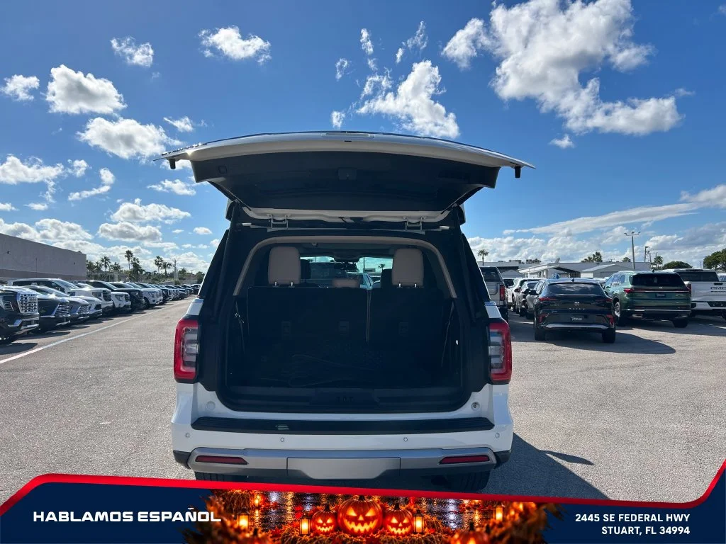 Used 2024 White Ford Limited image 17