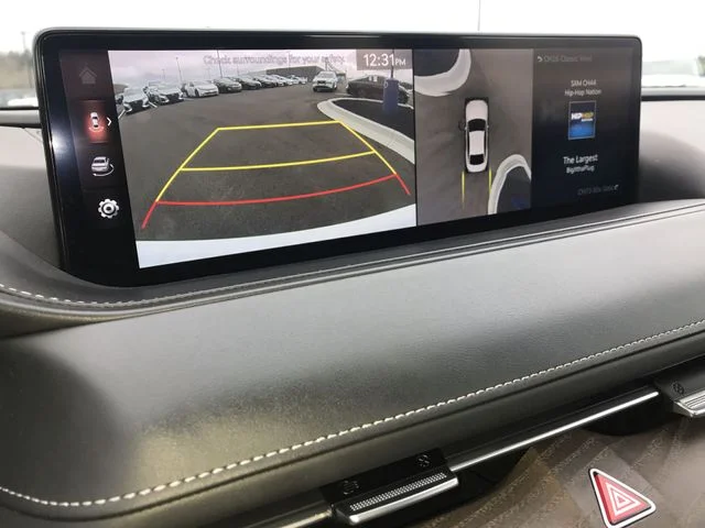 Used 2021 White Genesis 3.5T image 17