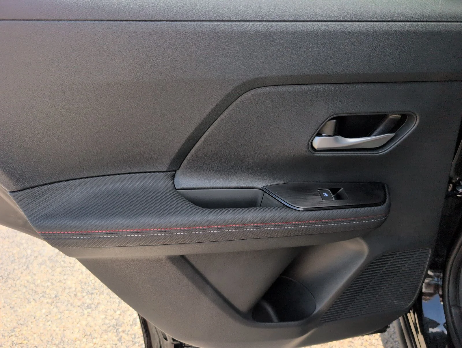 Used 2025 Black Nissan SR image 32