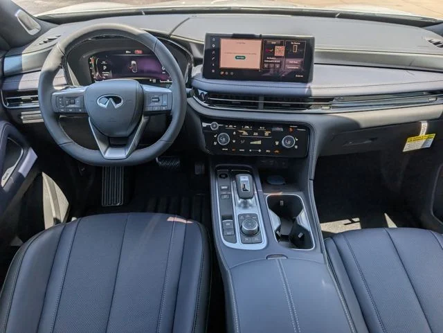 New 2027 2T RAD WHT INFINITI SPORT image 11
