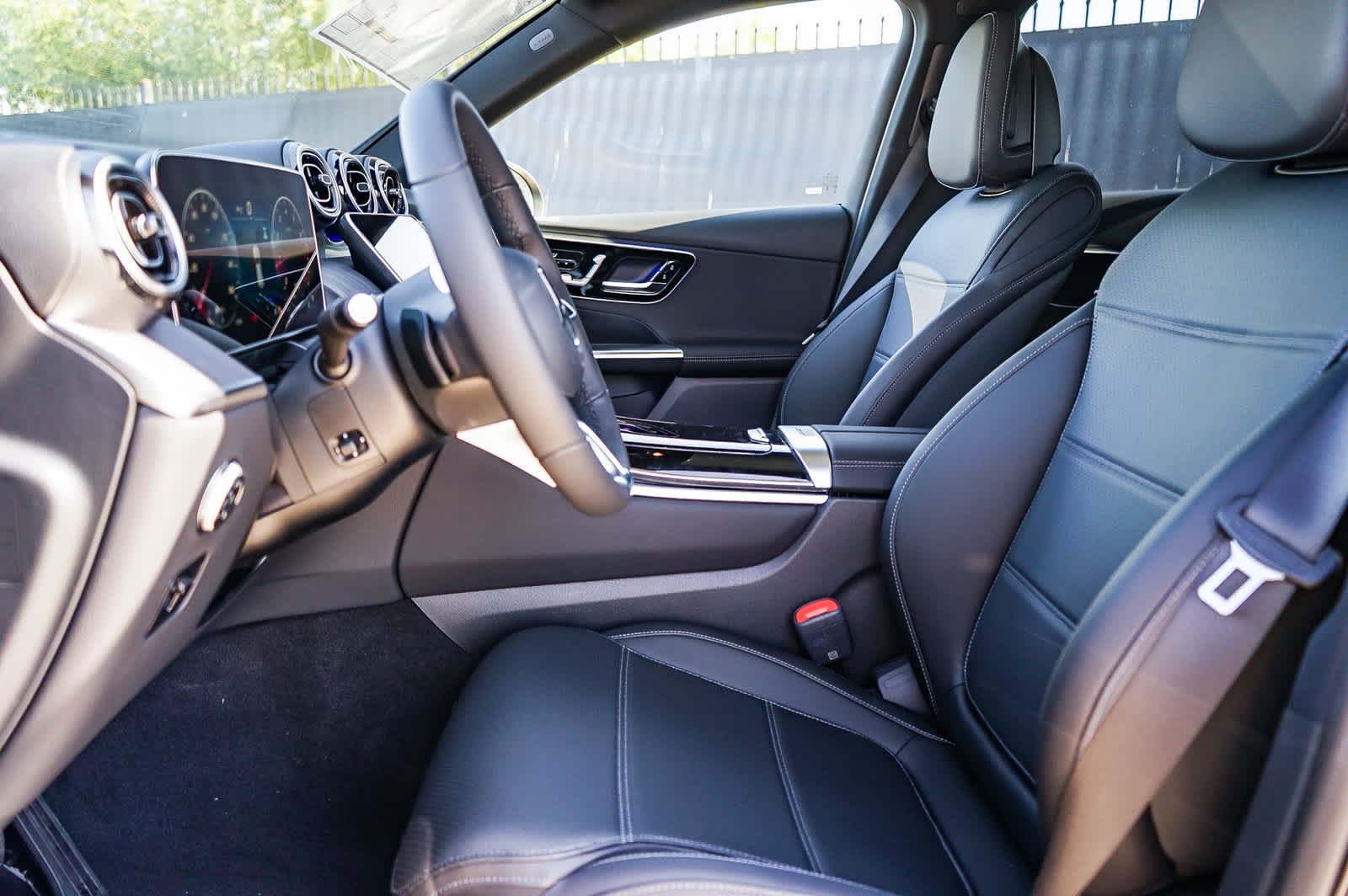 New 2027 Black Mercedes-Benz GLC 300 image 18