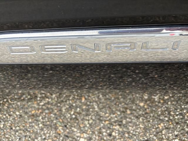 Used 2023 Ebony Twilight Metallic GMC Denali image 29