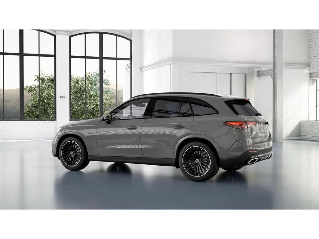 New 2027 White Mercedes-Benz GLC 300 image 31