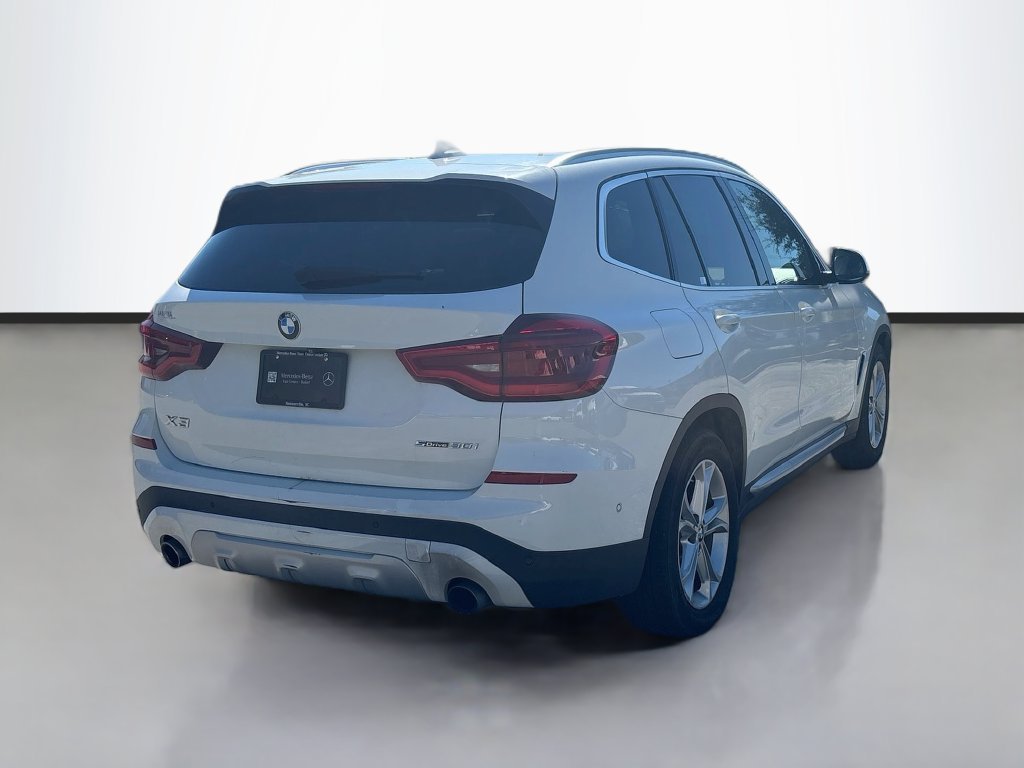 Used 2021 White BMW sDrive30i image 4