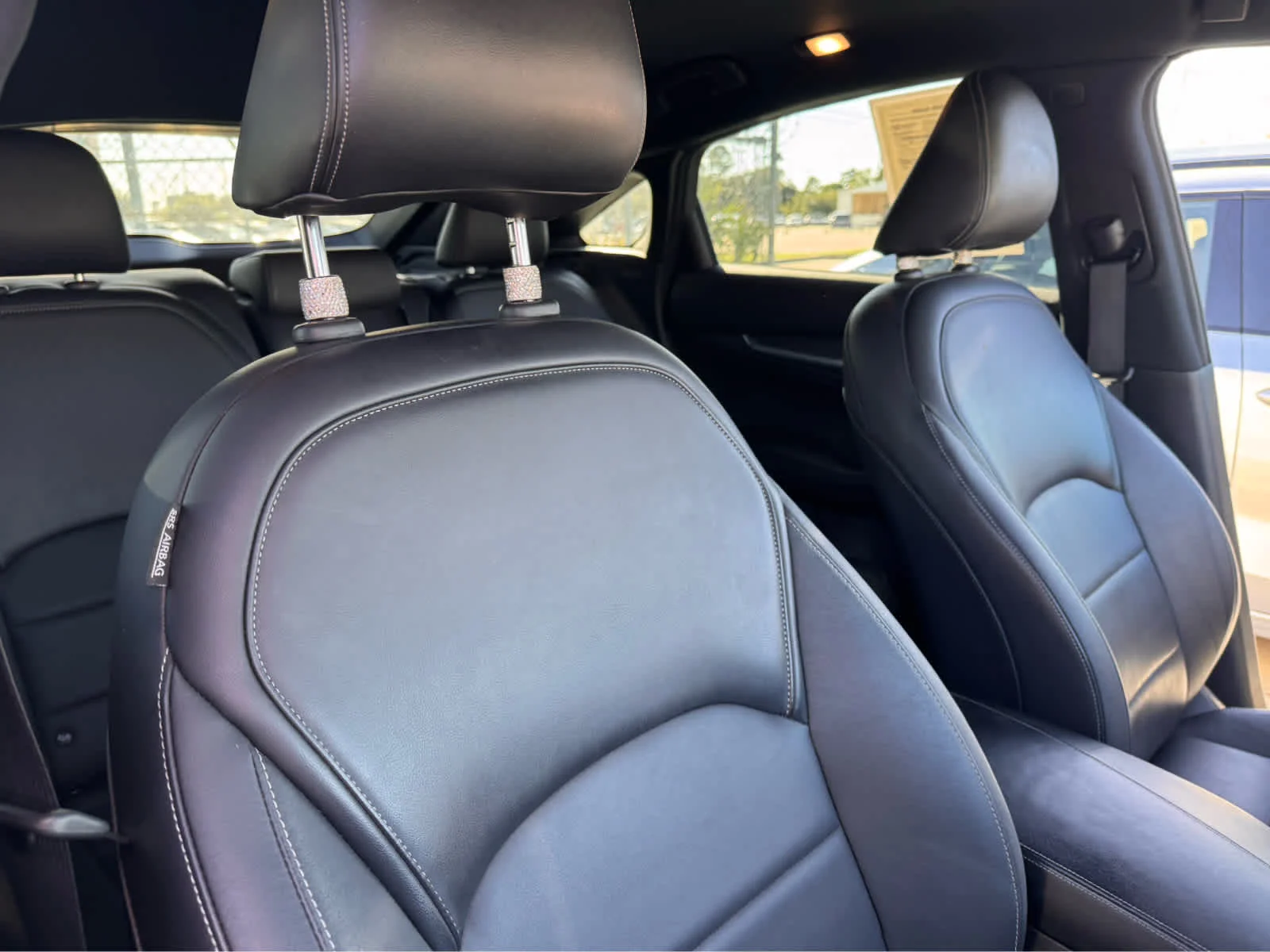 Certified Used 2022 Majestic White INFINITI LUXE image 10