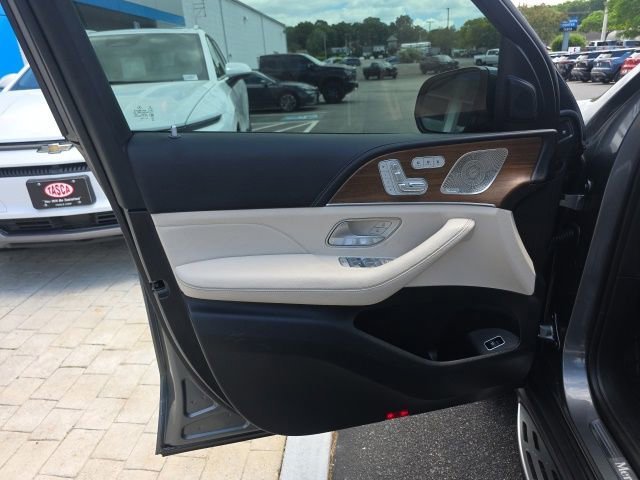 Used 2024 Gray Mercedes-Benz GLE 580 image 12