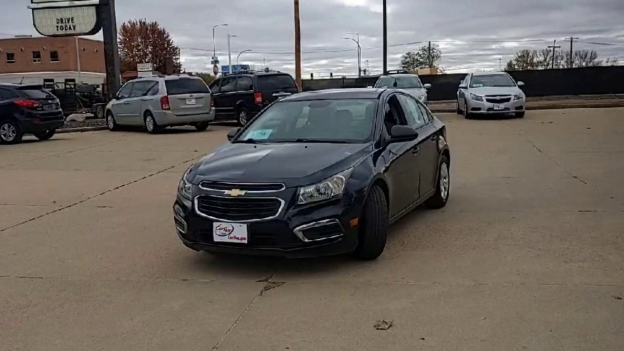 2016 Chevrolet Cruze LS photo 4