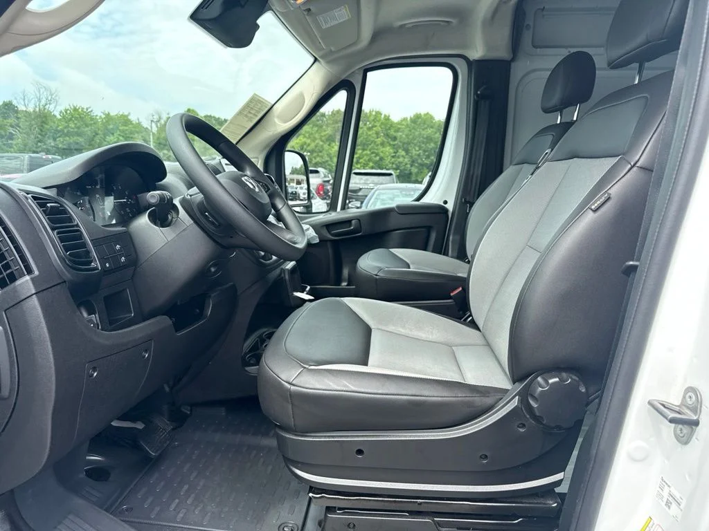 Used 2026 White Ram High Roof image 3