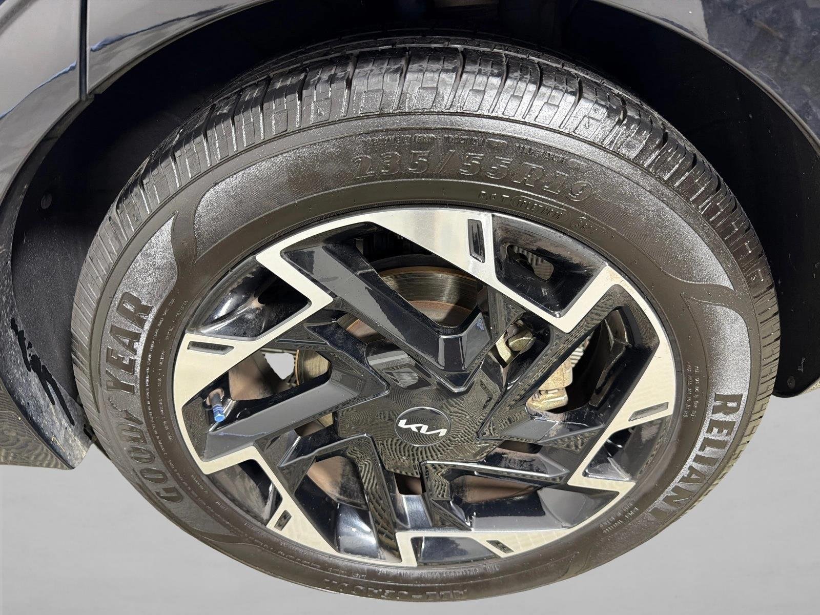 Used 2023 Sapphire Blue Kia SX-Prestige image 22