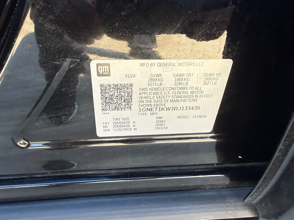 Used 2024 Mosaic Black Metallic Chevrolet High Country image 37