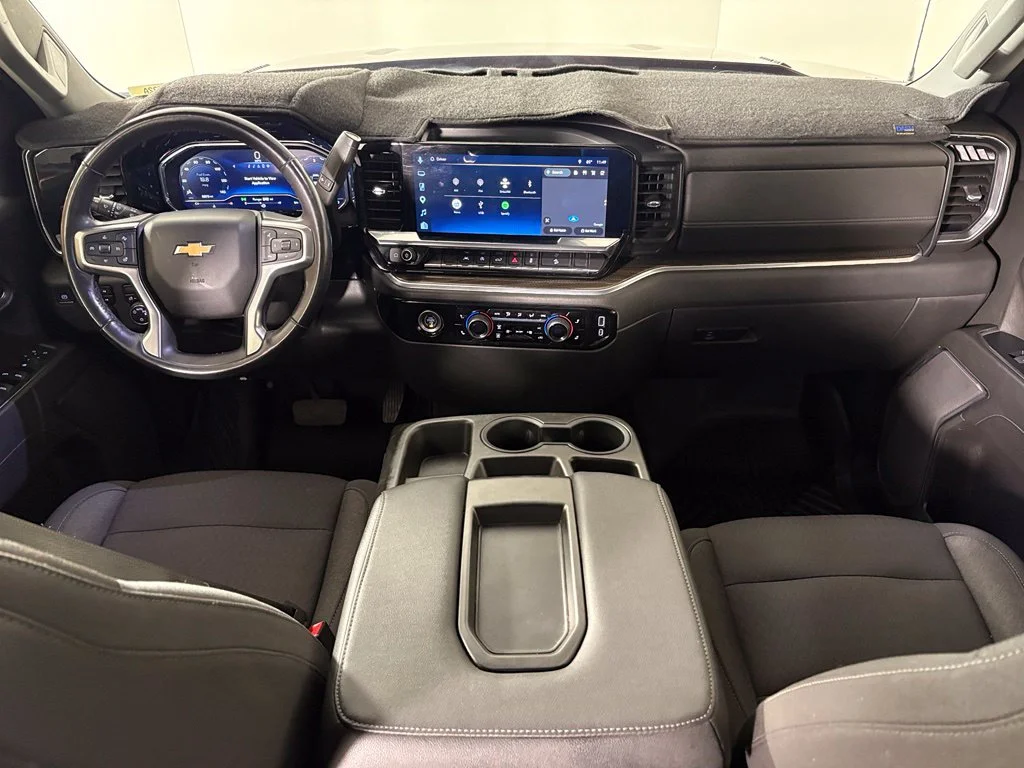 Used 2022 Red Chevrolet LT image 36