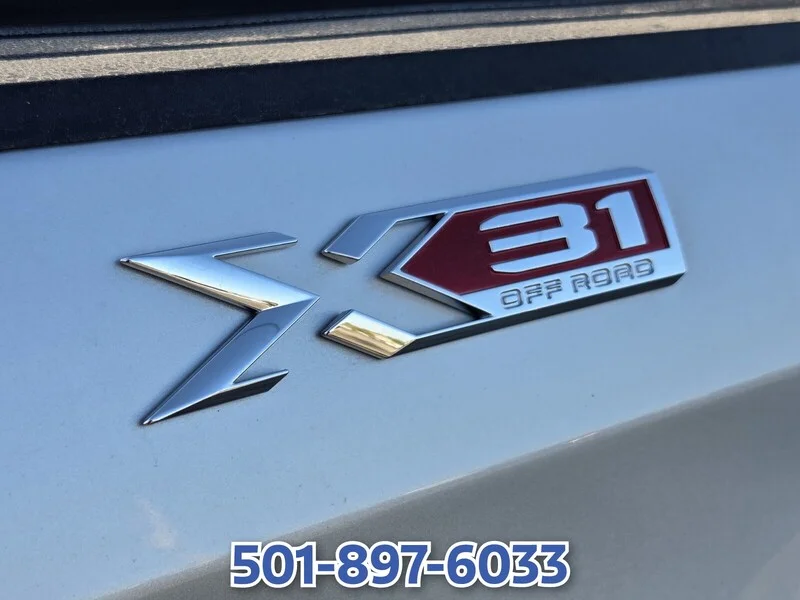 Used 2022 Quicksilver Metallic GMC SLT image 8