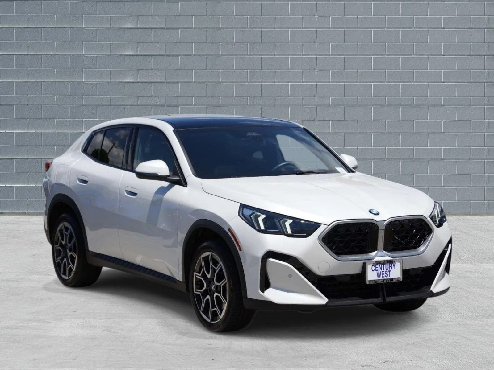 2025 BMW X2 xDrive28i's photo
