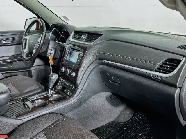 2017 Chevrolet Traverse 1LT - Photo 37