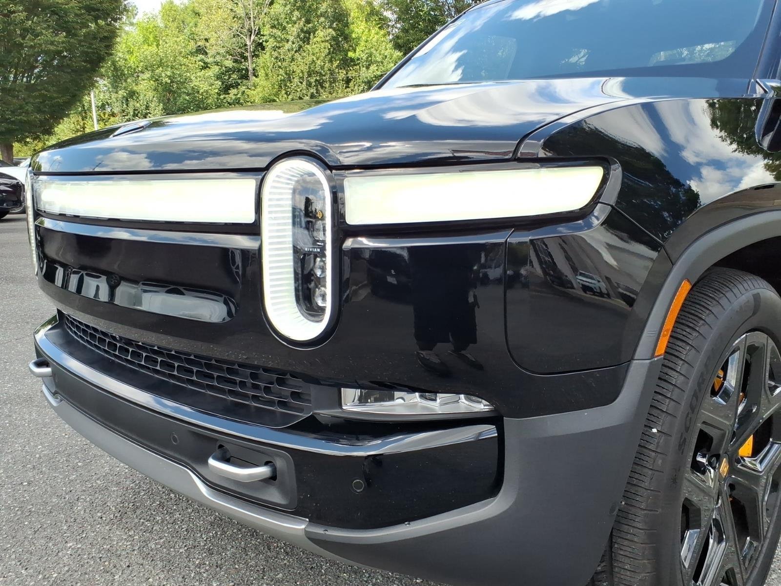 Used 2024 Midnight Rivian Adventure image 16